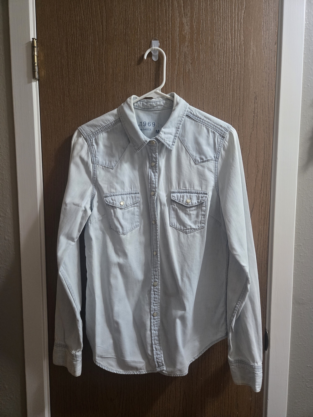 GAP Light Blue Casual Button-Down Shirt